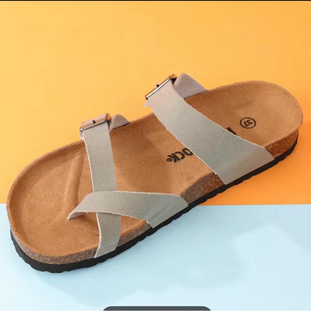 NWOT Women's Flat Cork Sandals